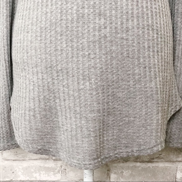 CHASER Gray Waffle Knit Longsleeve Tunic Top with Criss Cross Low Back Medium - Picture 6 of 15
